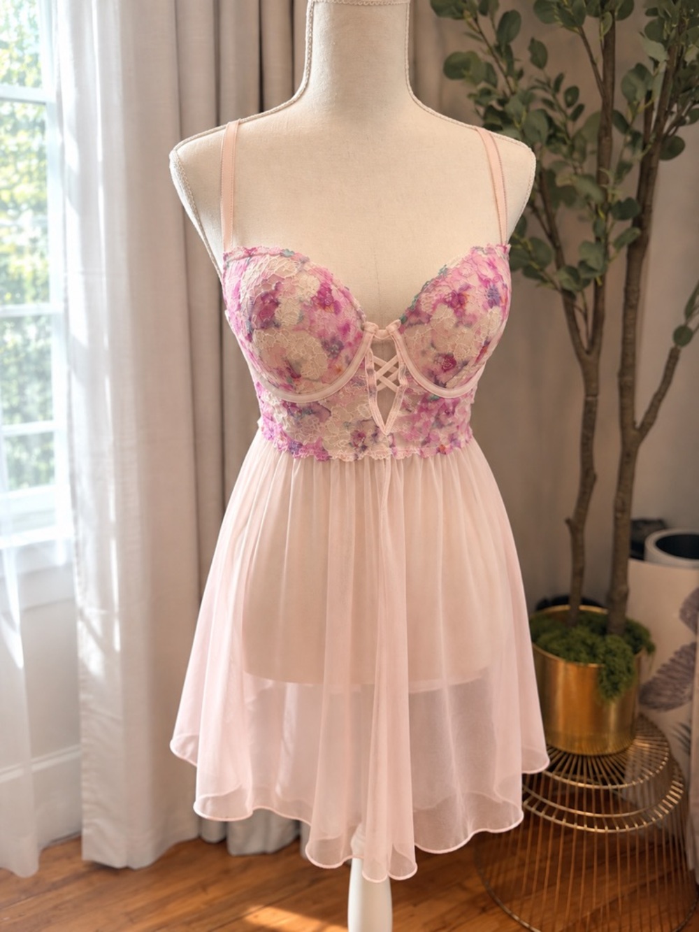 Rachel by Rachel Roy Sheer Floral Lace Babydoll Nightdress in Blush Pink M